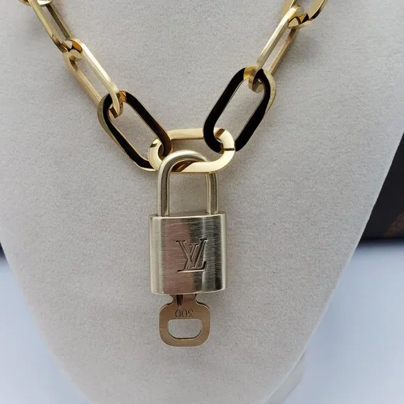 Authentic Louis Vuitton GoldPadlock w/Unbranded Stainless Steel Paper Clip Chain - Picture 6 of 13